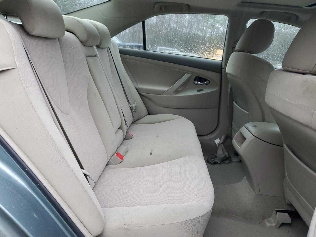 2011 Toyota Camry - Image 10