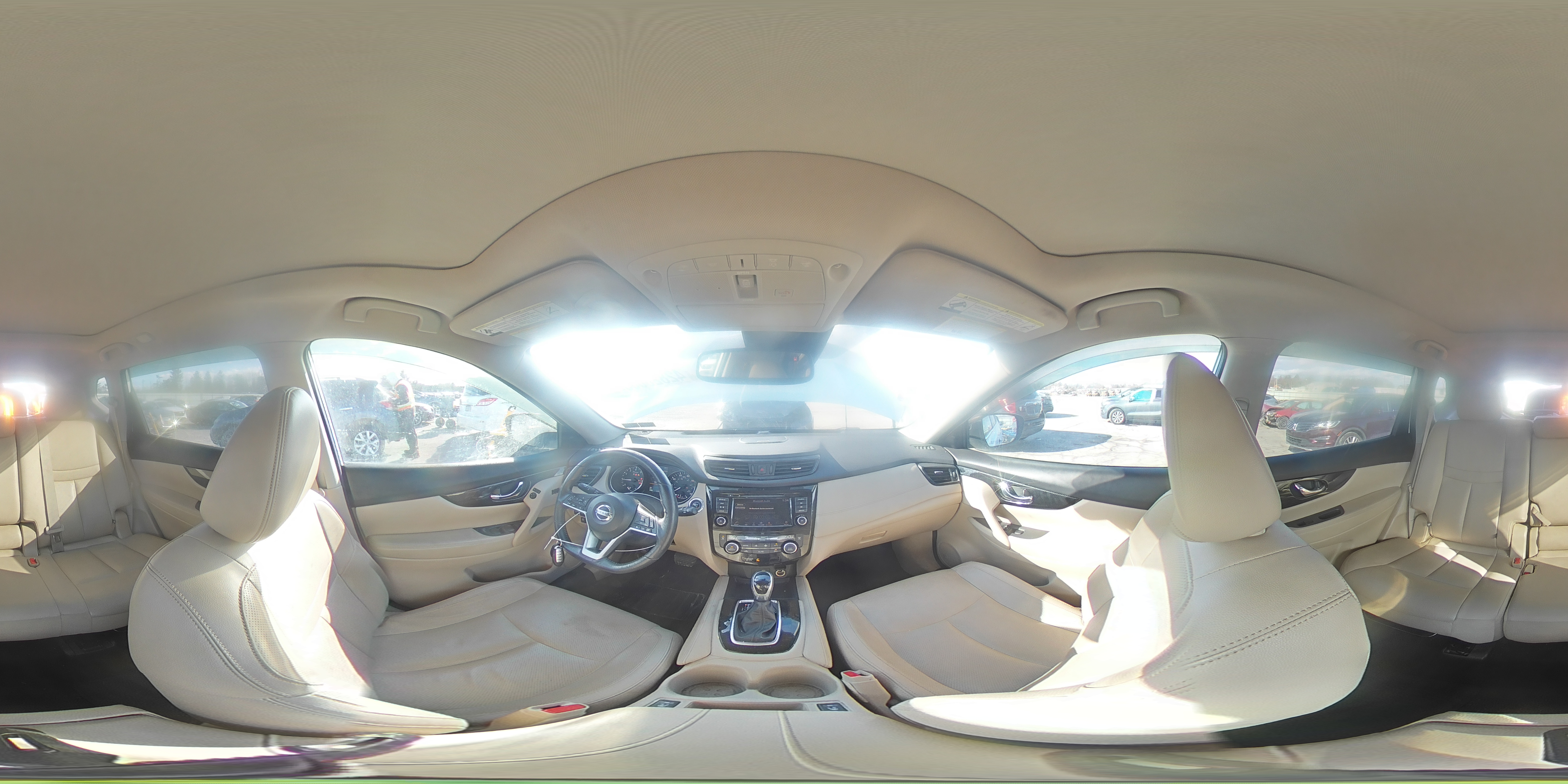 2018 Nissan Rogue - Image 13