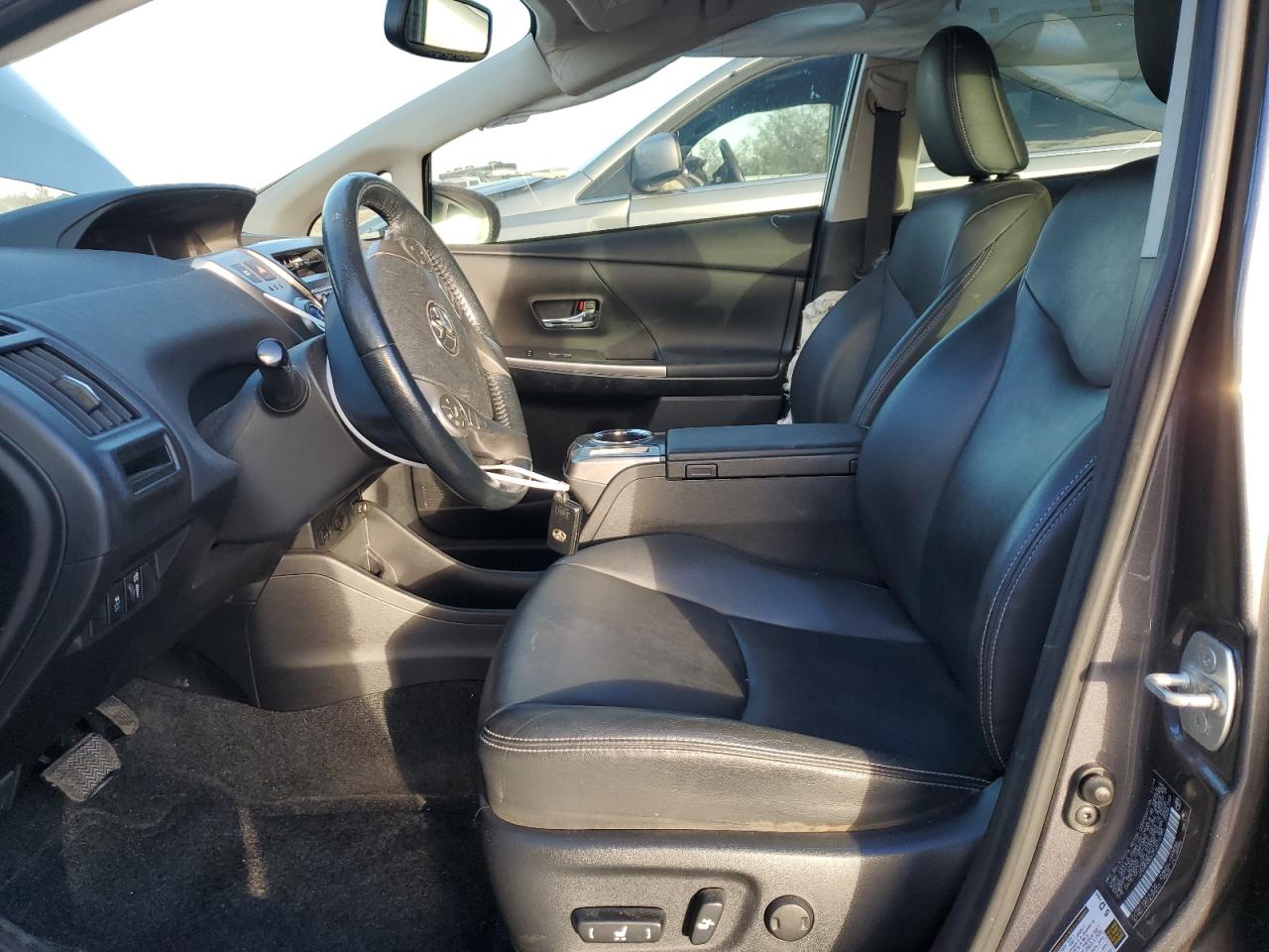 2015 Toyota Prius - Image 7