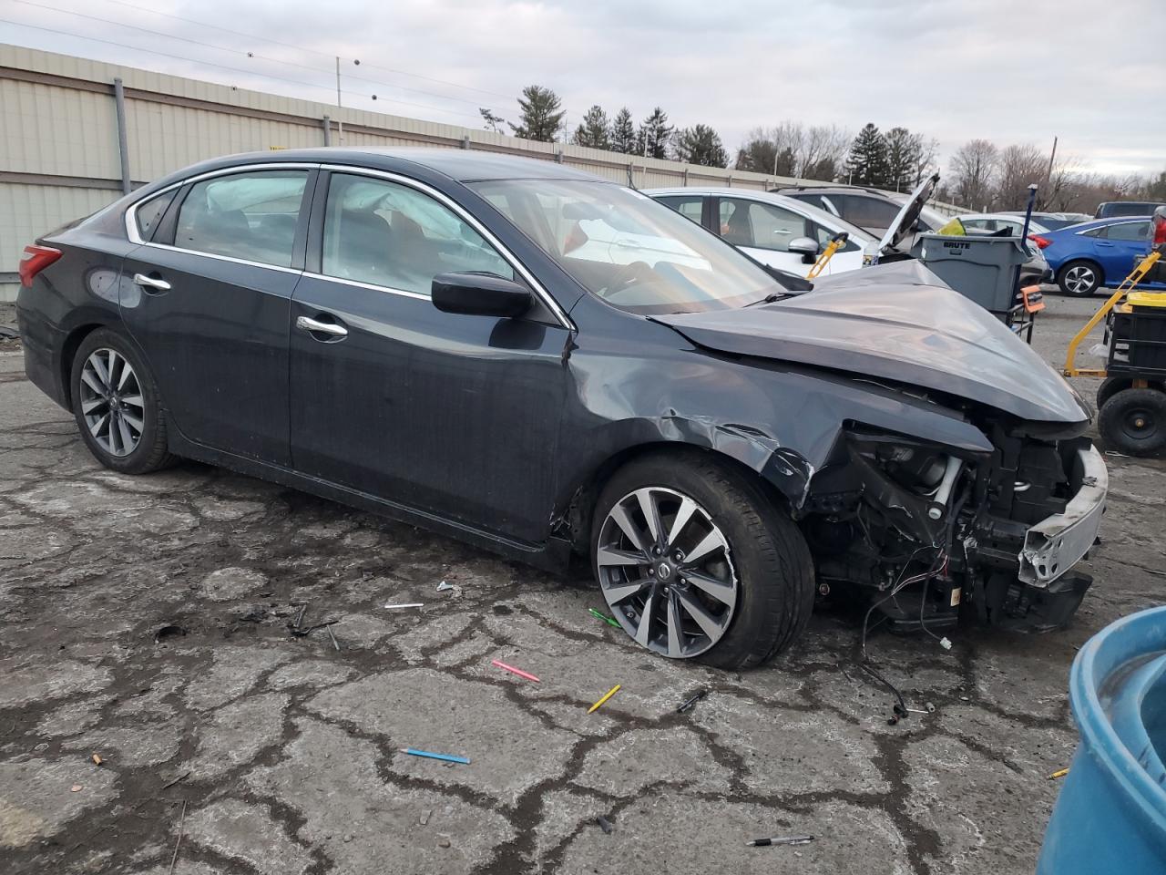 2017 Nissan Altima - Image 4