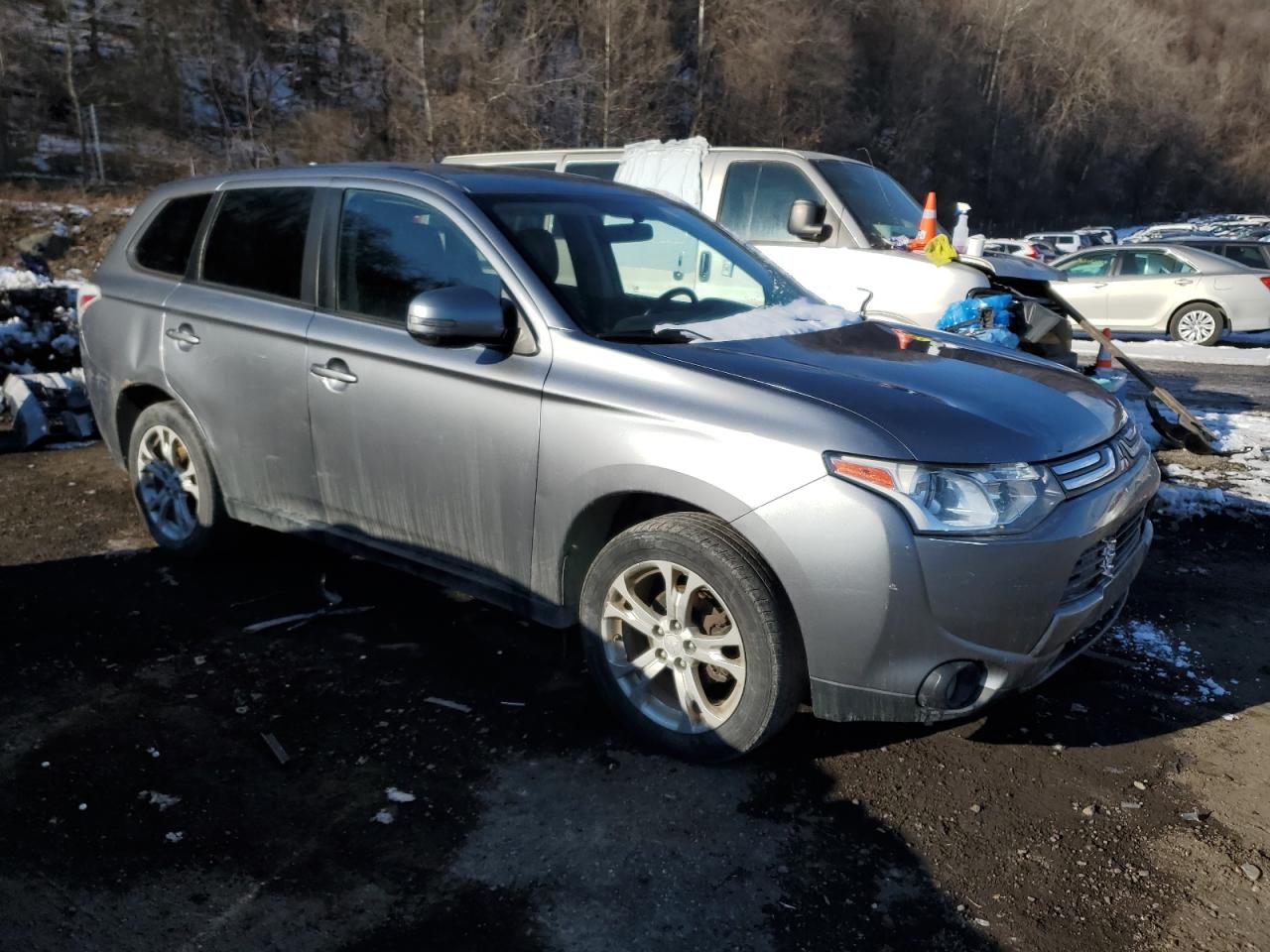 2014 Mitsubishi Outlander - Image 4