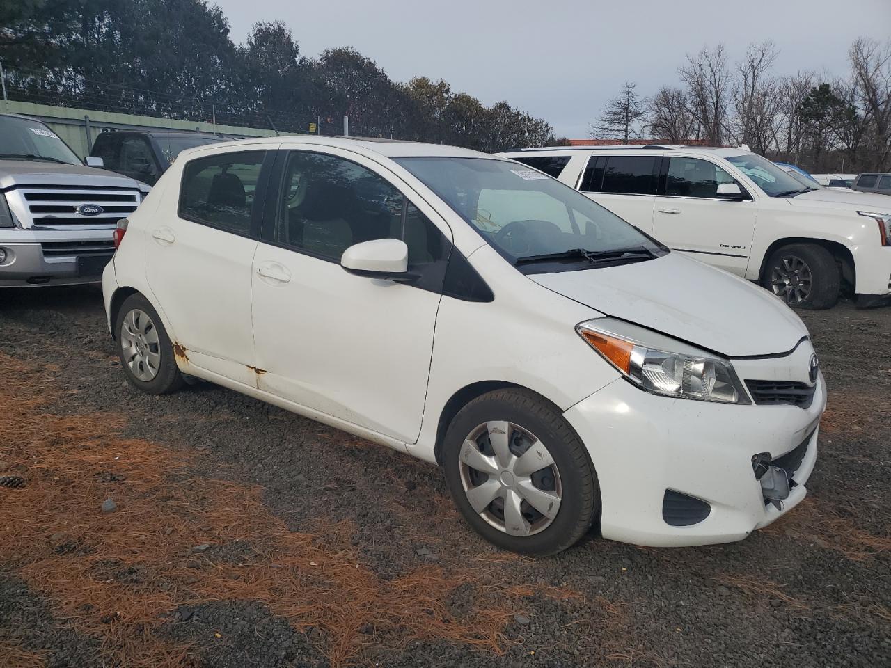 VIN JTDKTUD37ED595134 2014 TOYOTA YARIS no.4