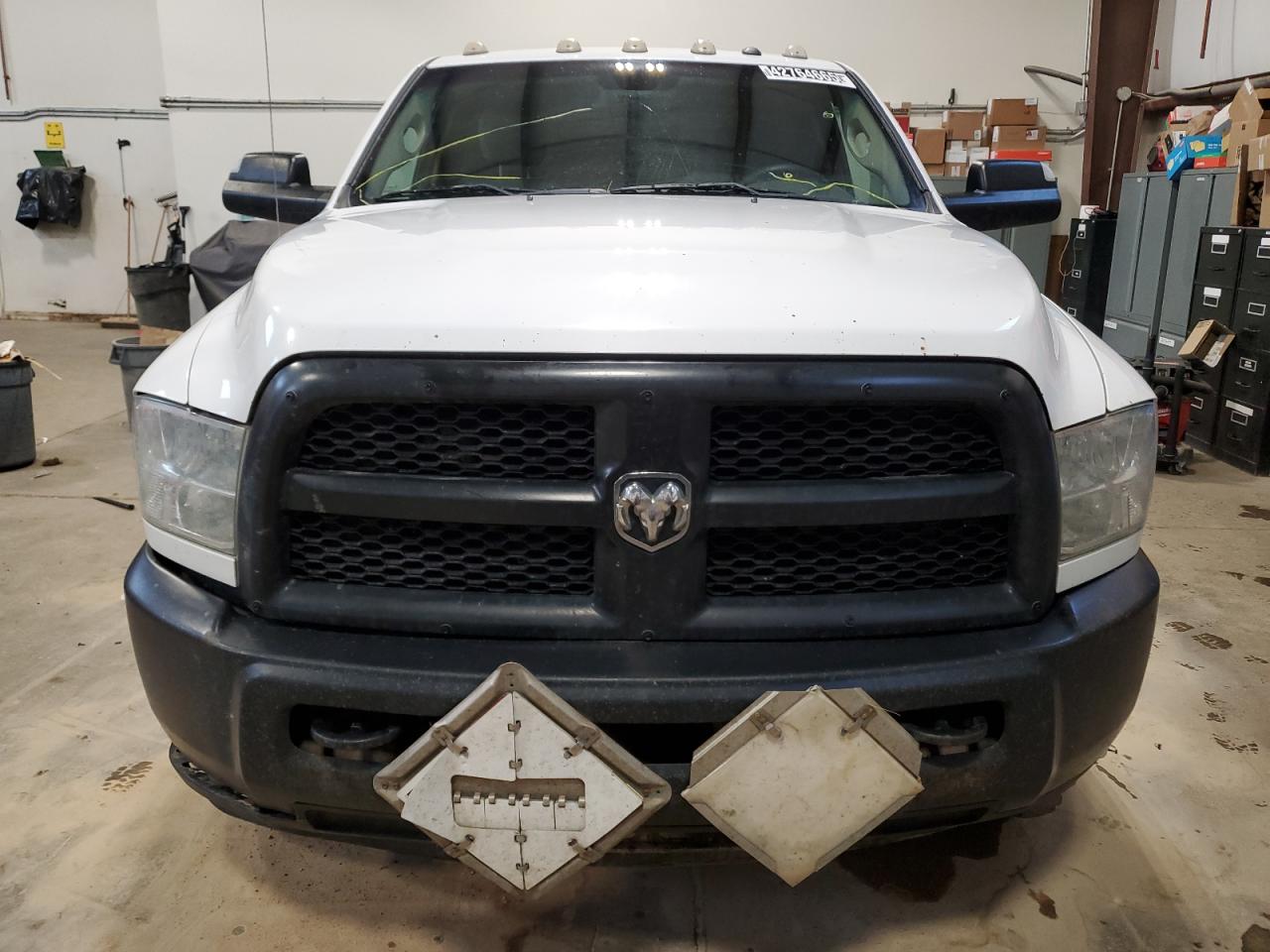 2016 RAM 3500 - Image 5