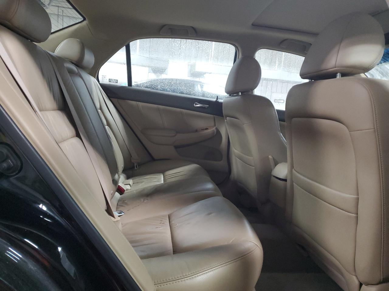 2005 Honda Accord - Image 10