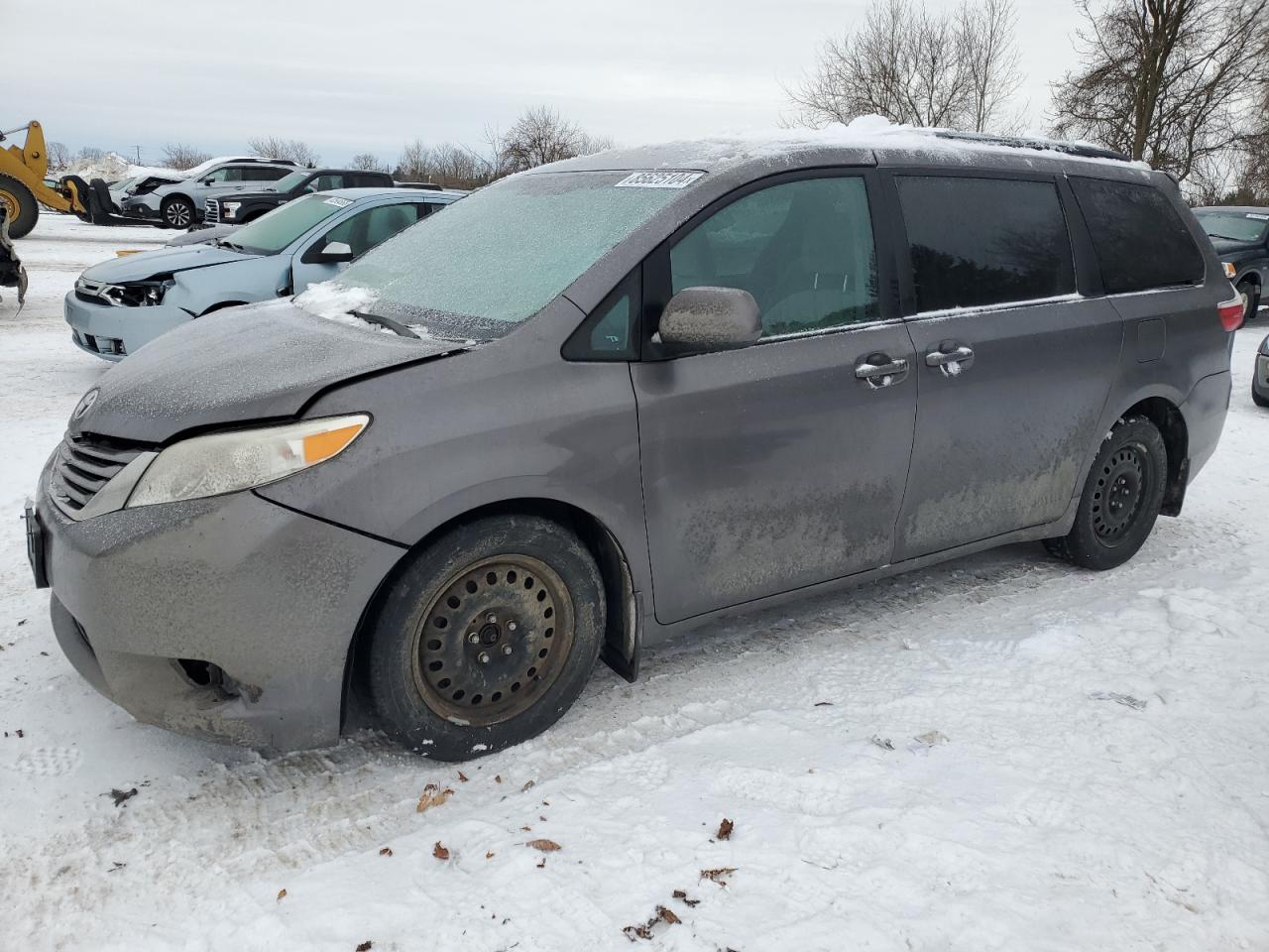 2015 Toyota Sienna - Image 1