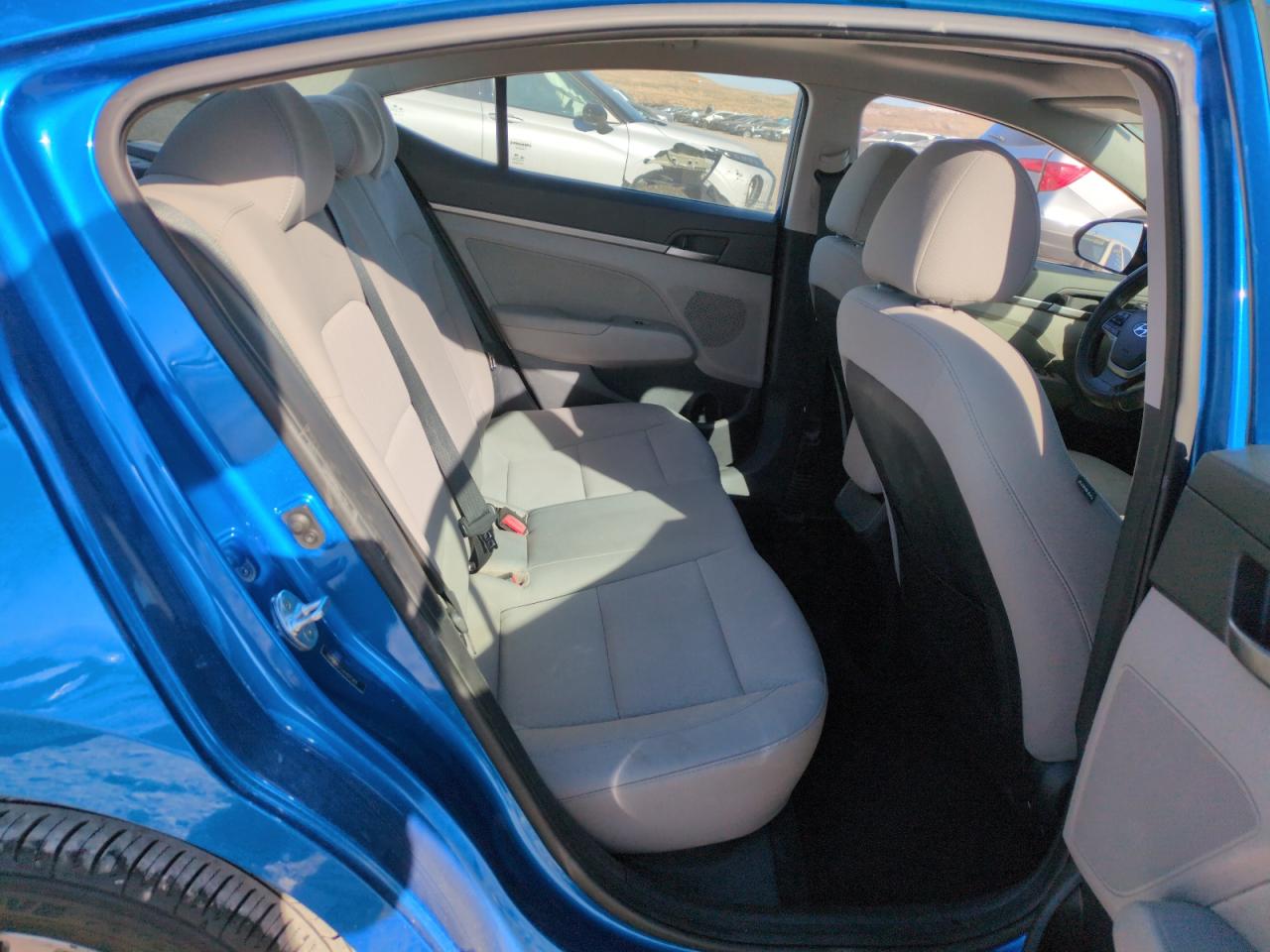 2018 Hyundai Elantra - Image 10