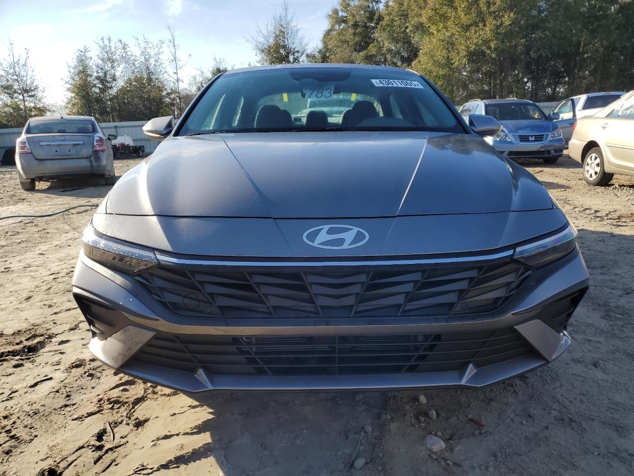 2024 Hyundai Elantra - Image 5