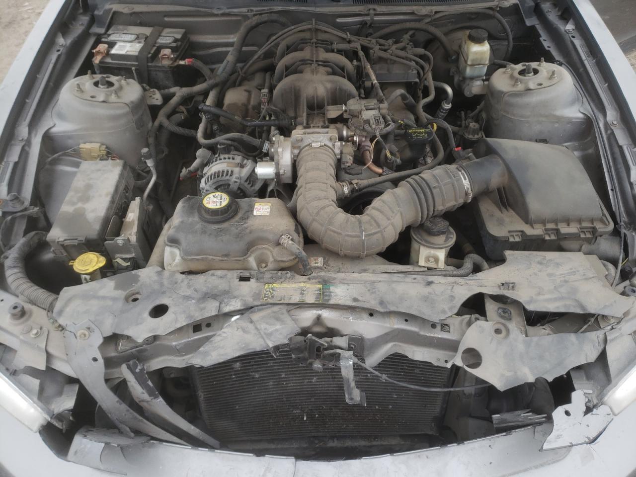 2010 Ford Mustang - Image 12