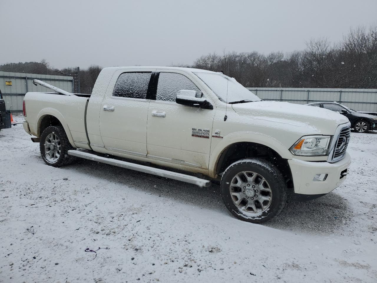 2017 RAM 2500 - Image 4
