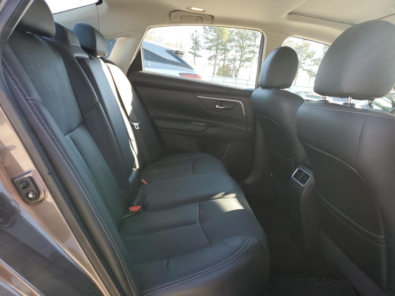 2016 Nissan Altima - Image 10