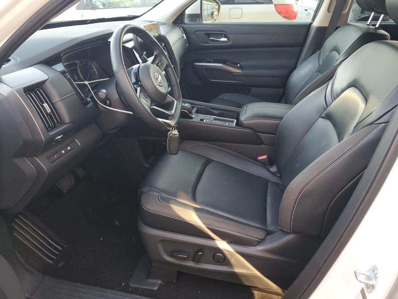 2024 Nissan Pathfinder - Image 7