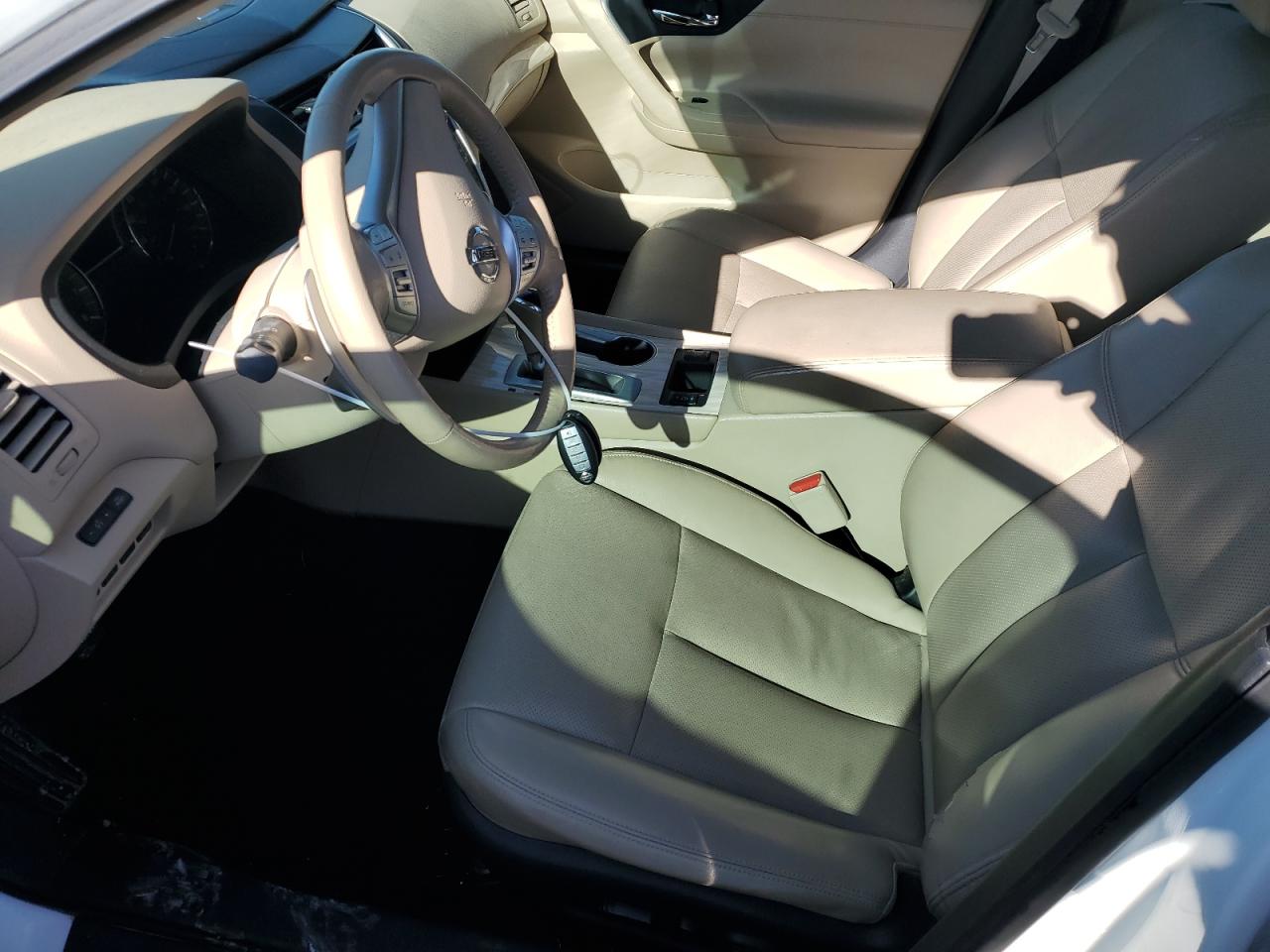 2016 Nissan Altima - Image 7