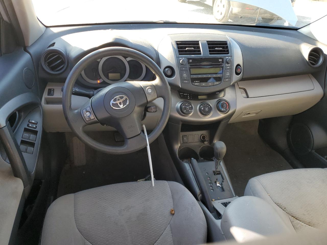 2011 Toyota RAV 4 - Image 8