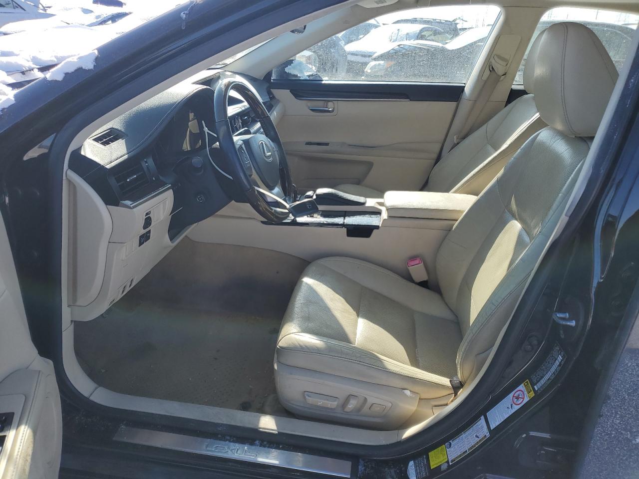 2013 Lexus ES - Image 7