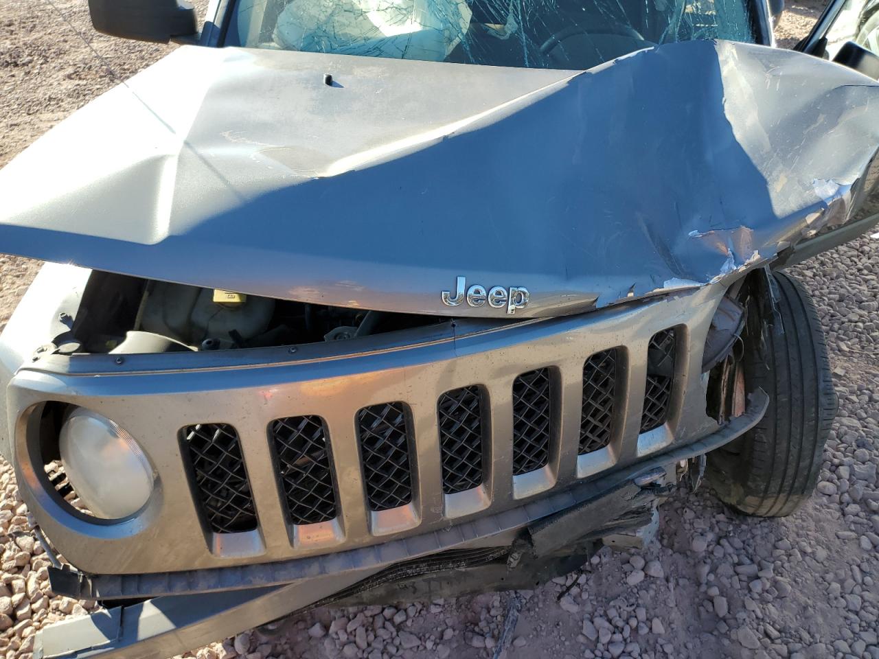2011 Jeep Liberty (Patriot) - Image 12