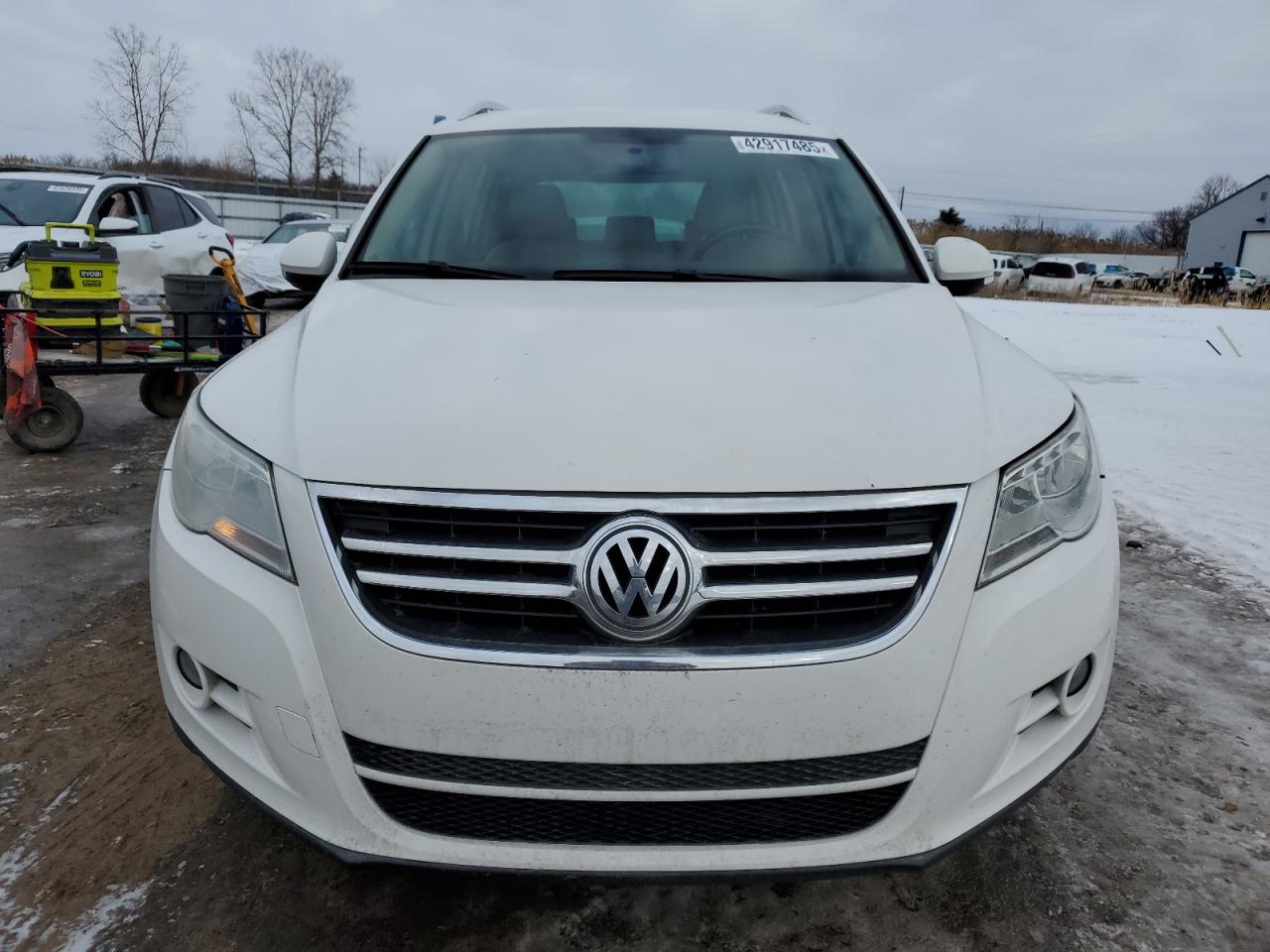 2010 Volkswagen Tiguan - Image 5
