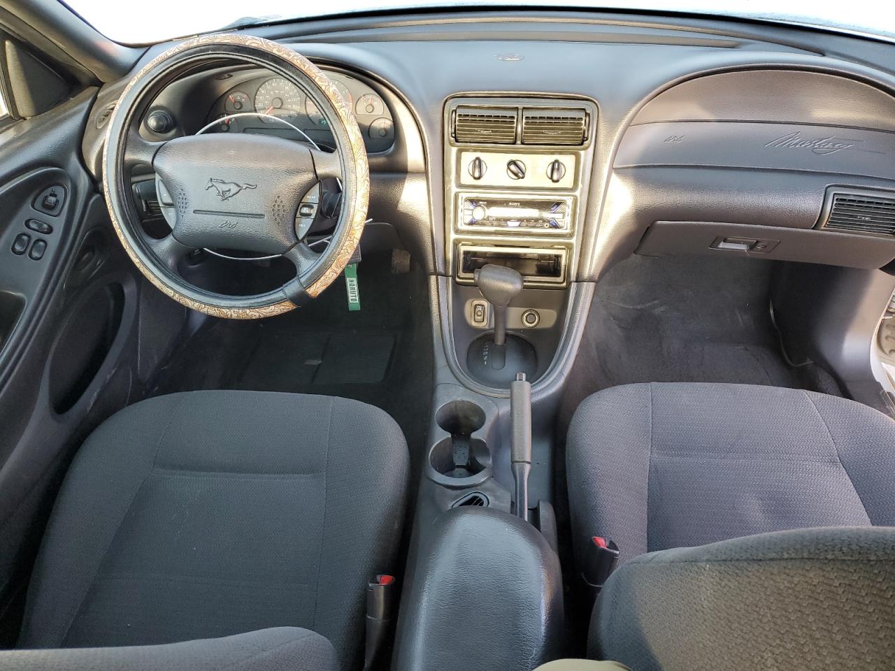 2000 Ford Mustang - Image 8