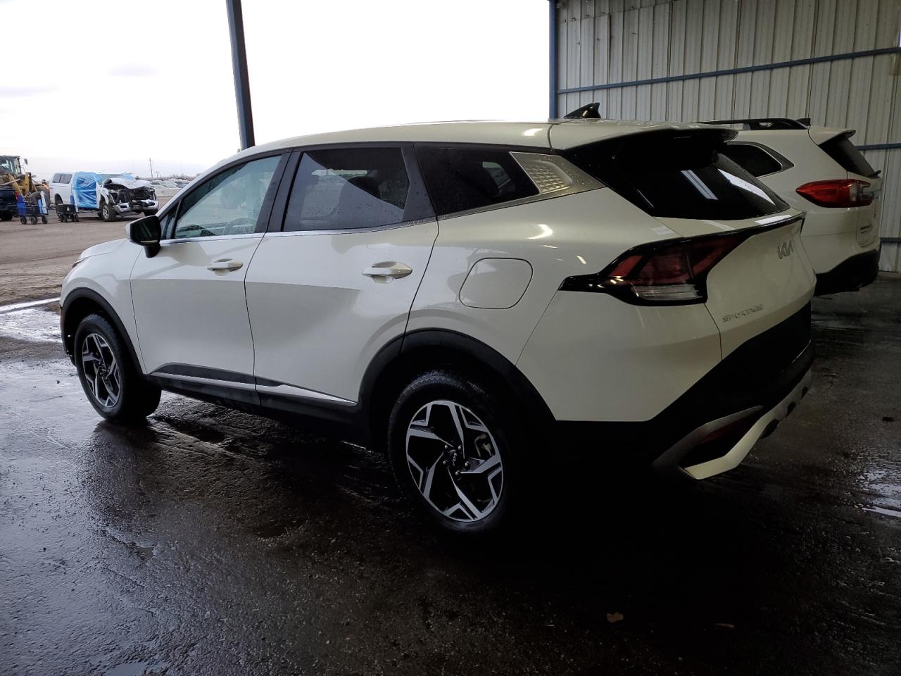 2023 Kia Sportage - Image 2