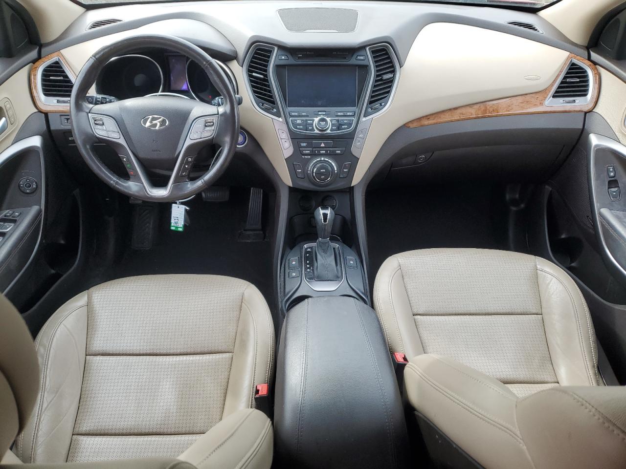 2014 Hyundai Santa Fe - Image 8