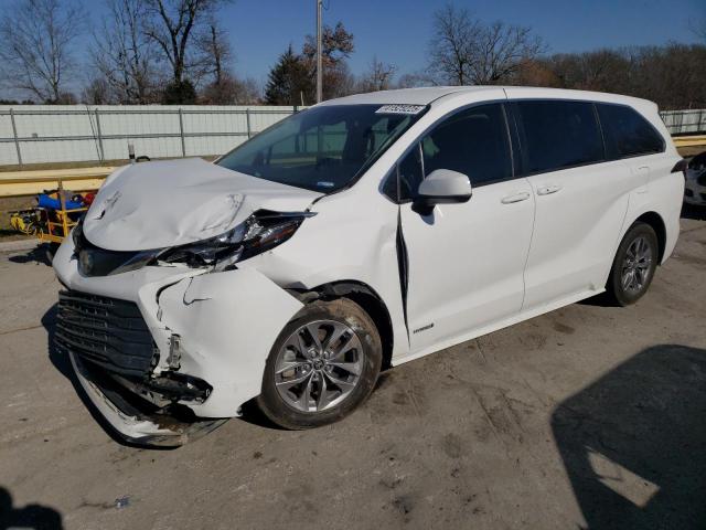 2021 Toyota Sienna Le продається в Rogersville, MO - Front End