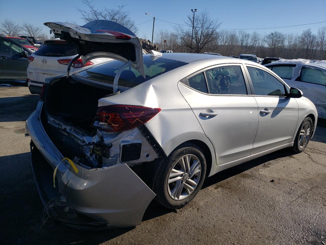 2019 Hyundai Elantra - Image 3