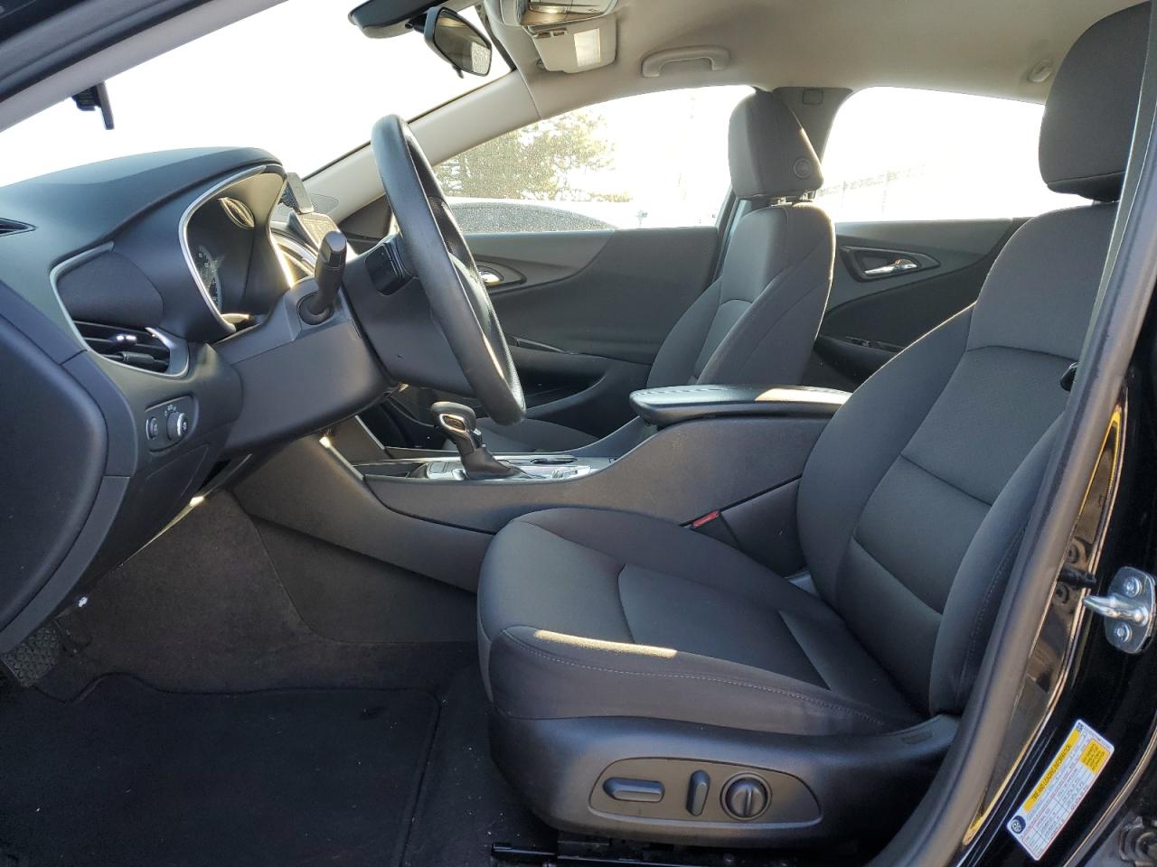 2022 Chevrolet Malibu - Image 7