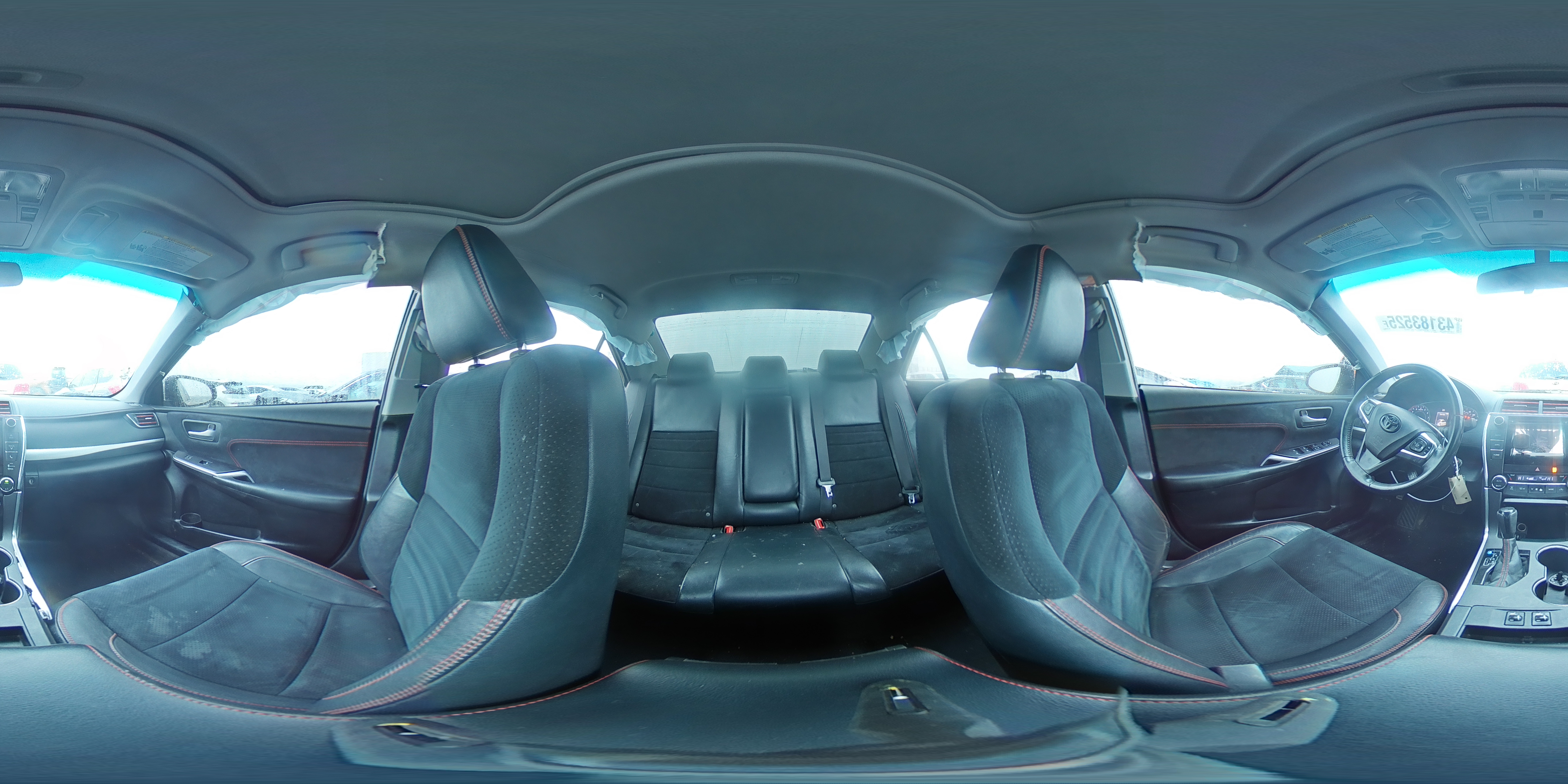 2015 Toyota Camry - Image 13