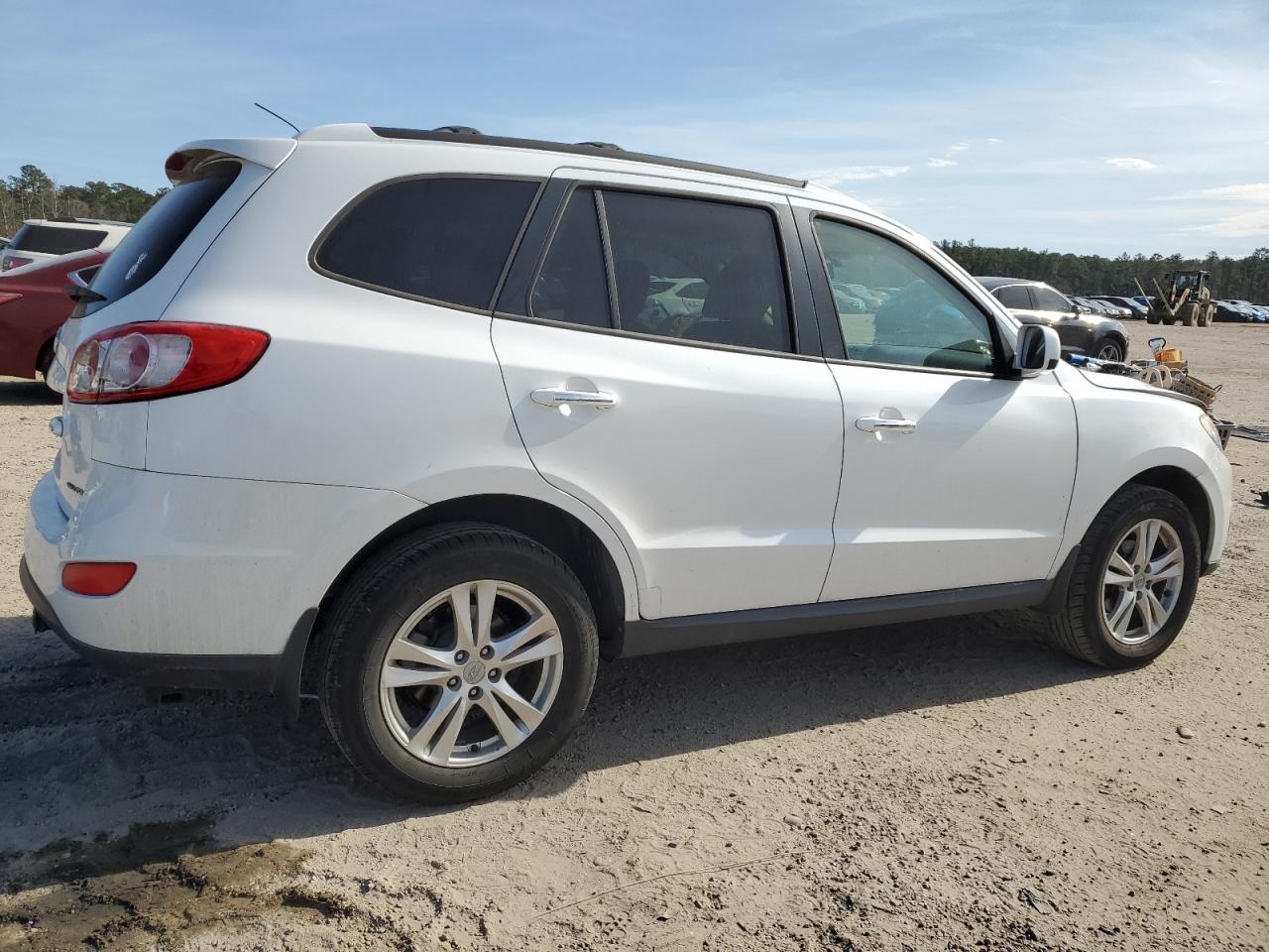 2012 Hyundai Santa Fe - Image 3