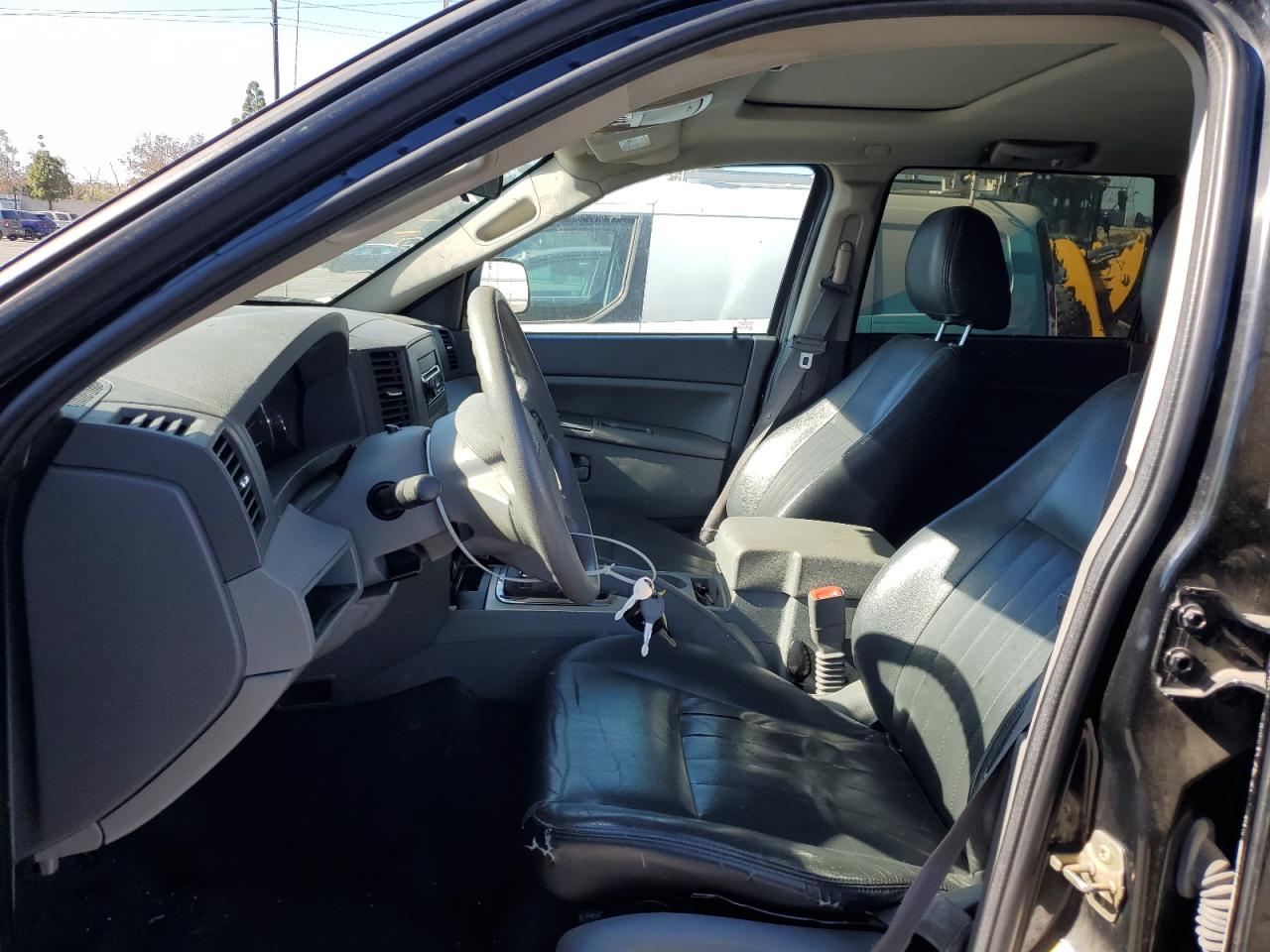 2007 Jeep Grand Cherokee - Image 7