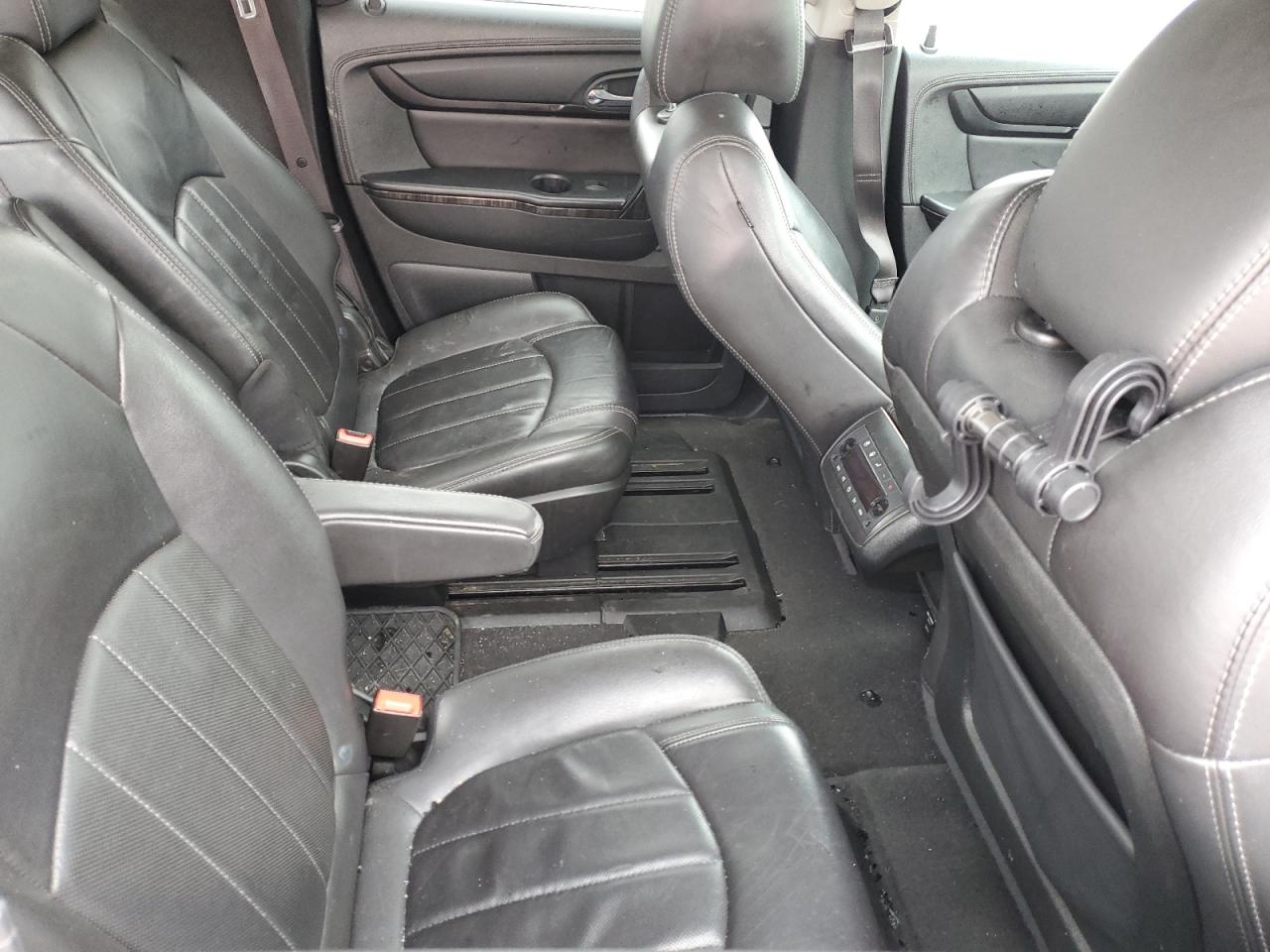 2015 GMC Acadia - Image 11