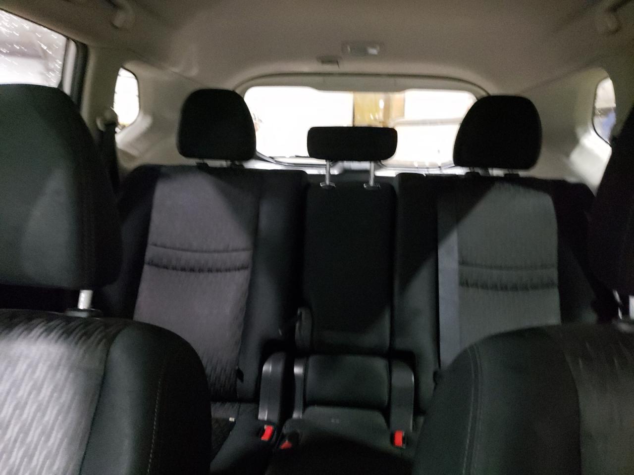 2017 Nissan Rogue - Image 10