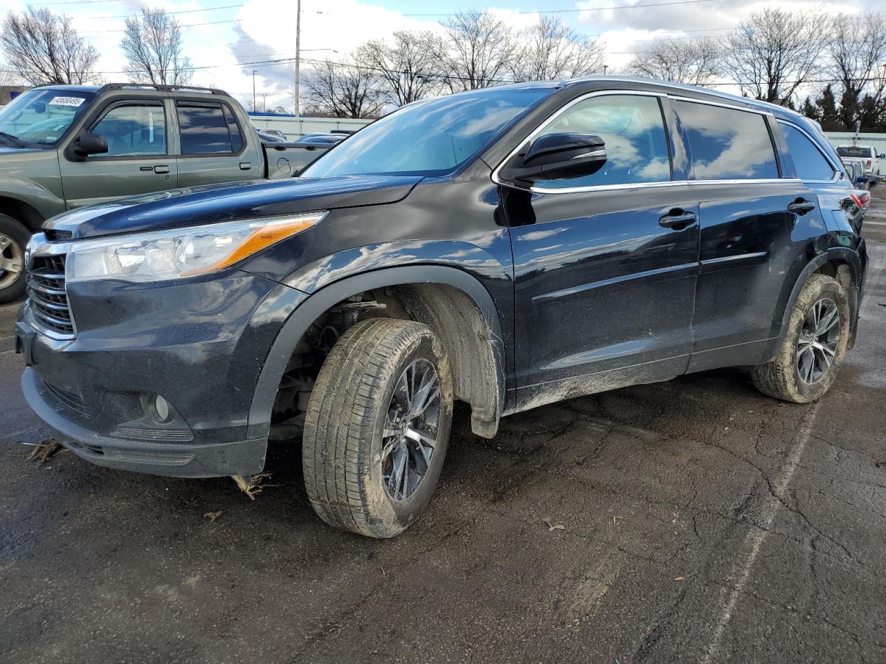 2016 Toyota Highlander - Image 1
