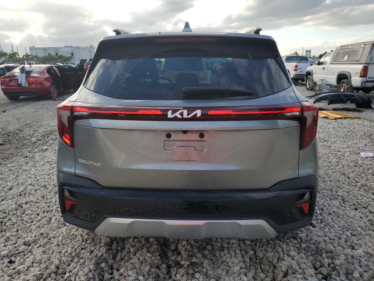 2024 Kia Seltos - Image 6