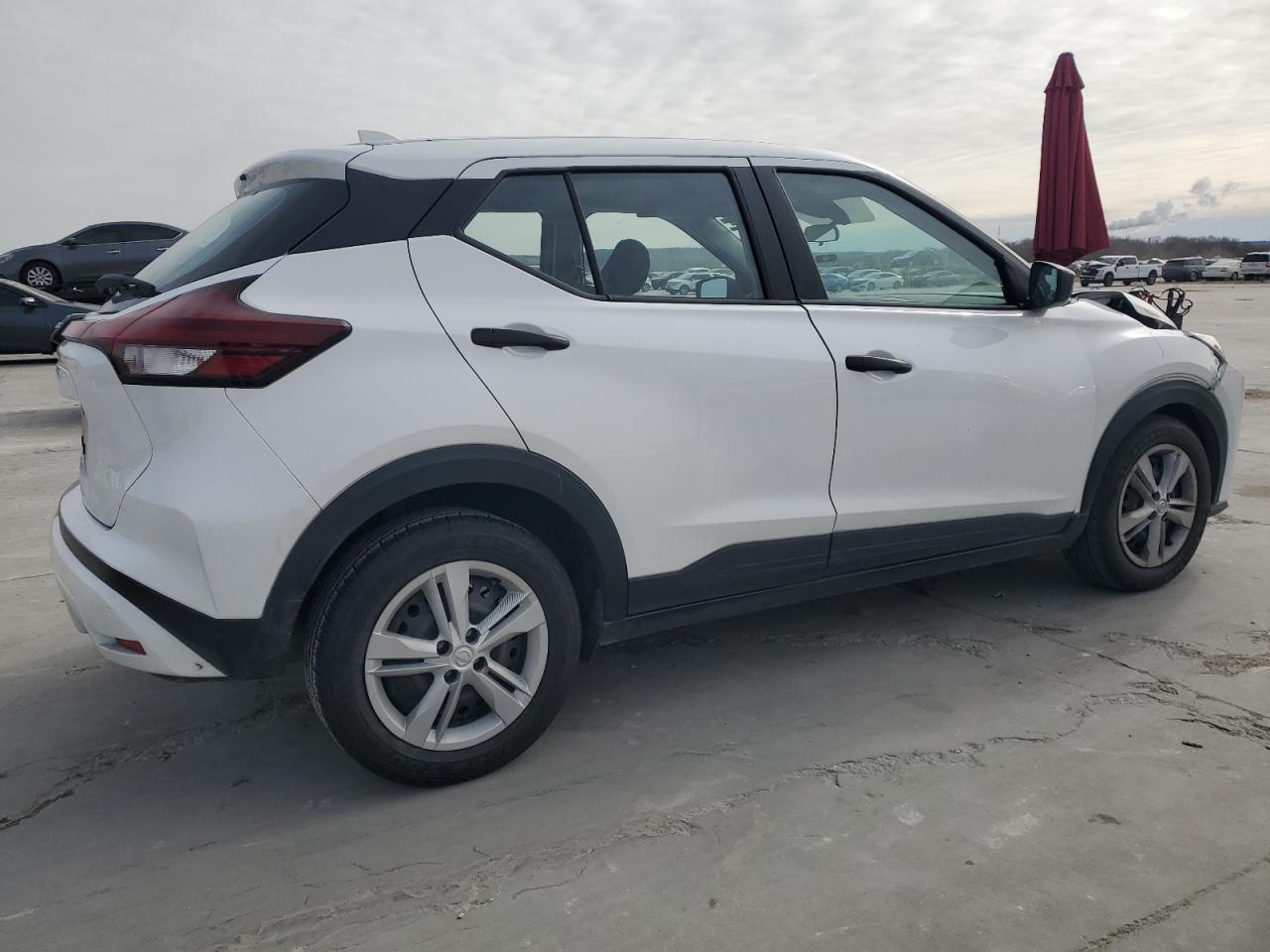 2024 Nissan Kicks - Image 3