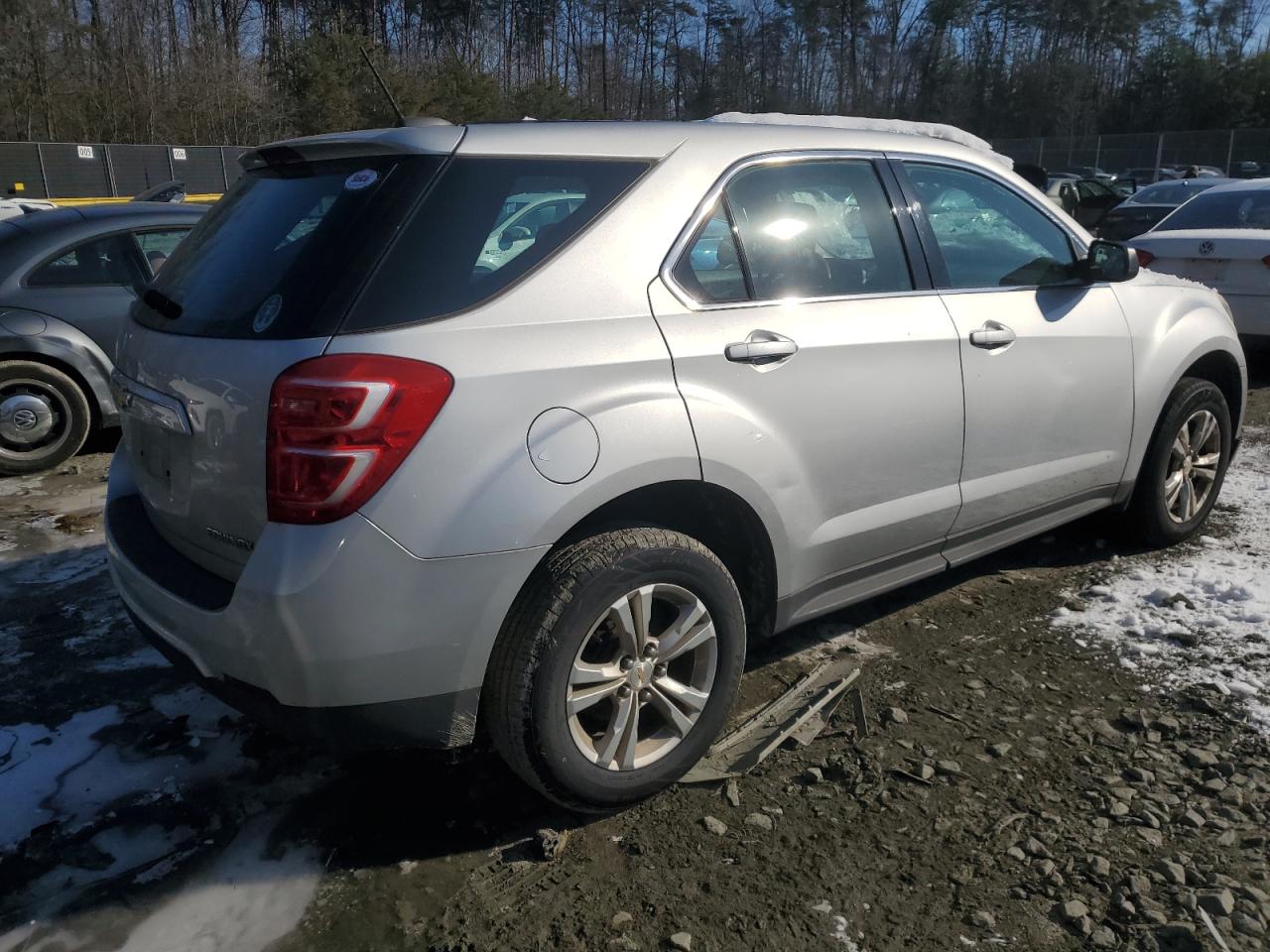 2016 Chevrolet Equinox - Image 3