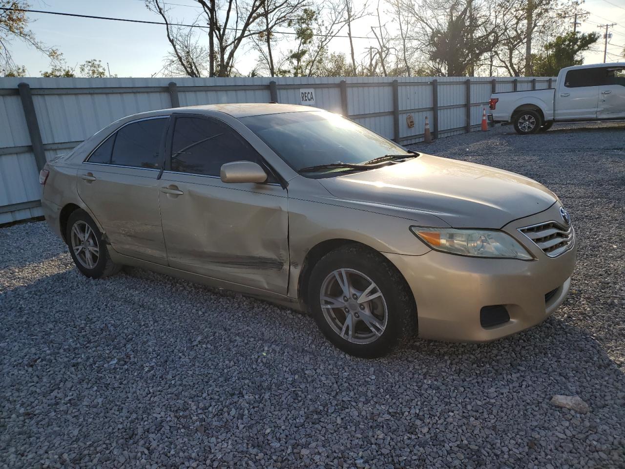 2010 Toyota Camry - Image 4
