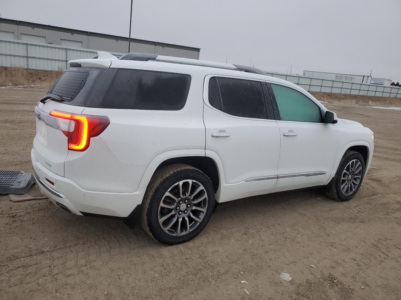 2022 GMC Acadia - Image 3