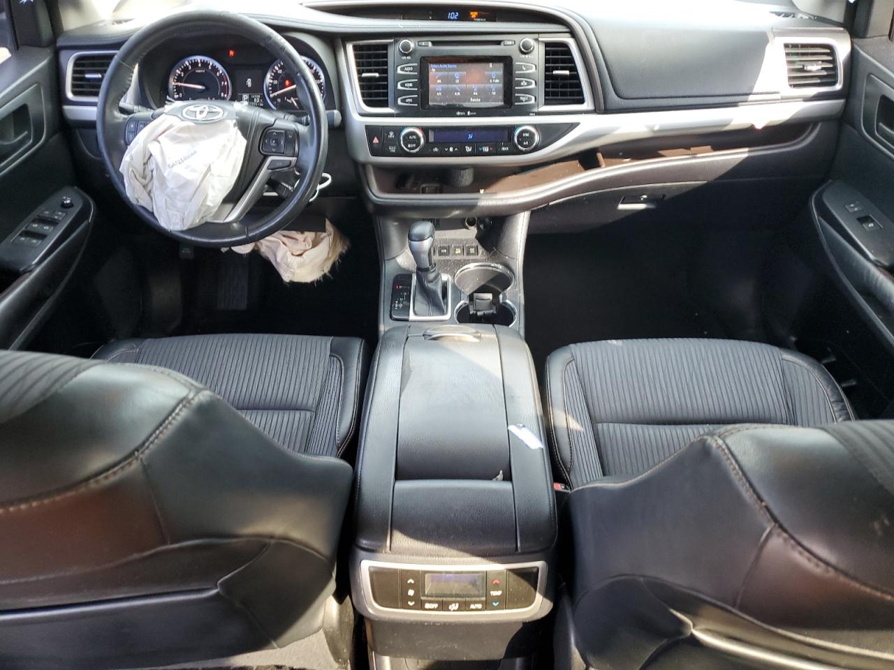 2015 Toyota Highlander - Image 8
