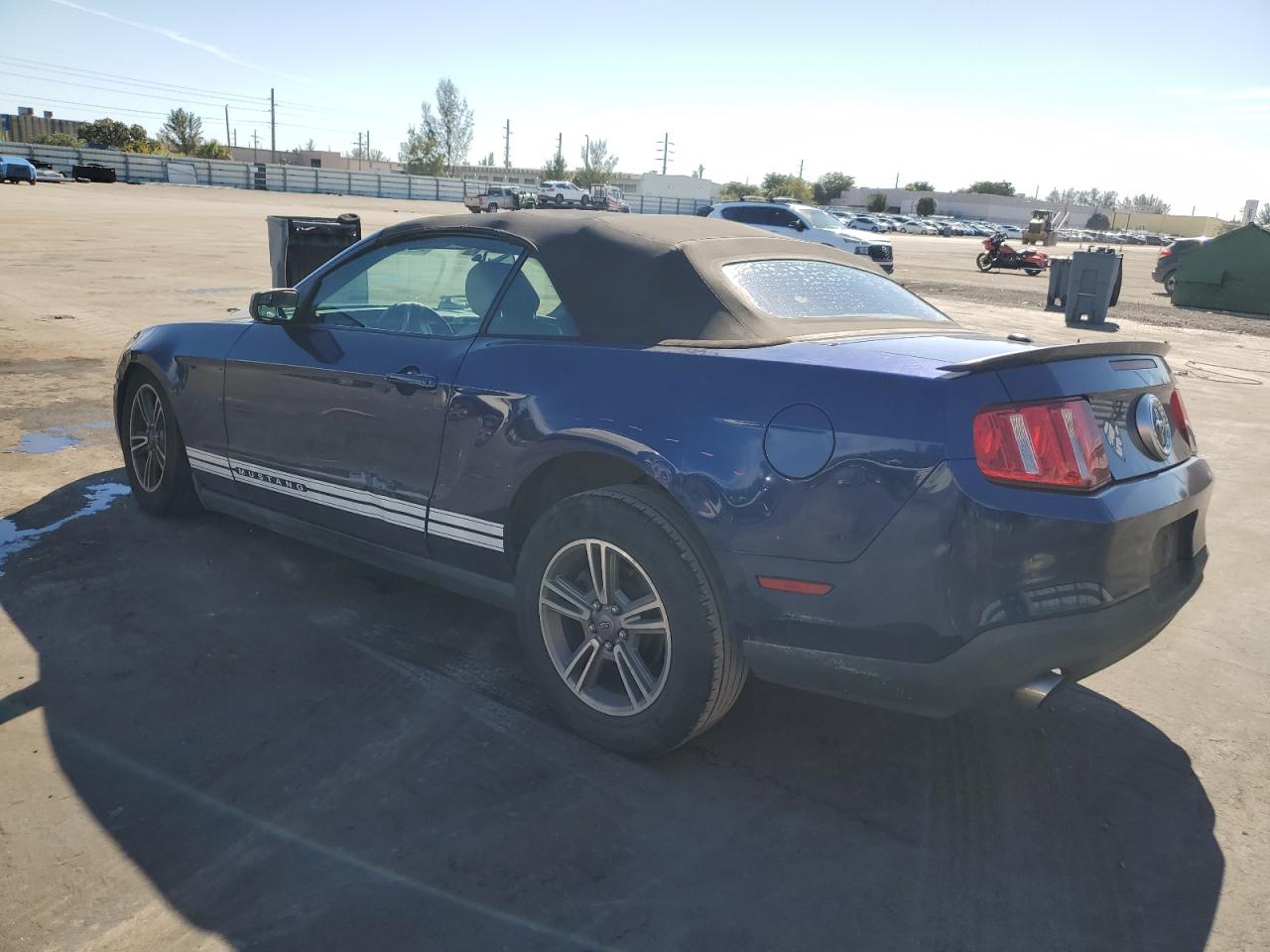 2012 Ford Mustang - Image 2