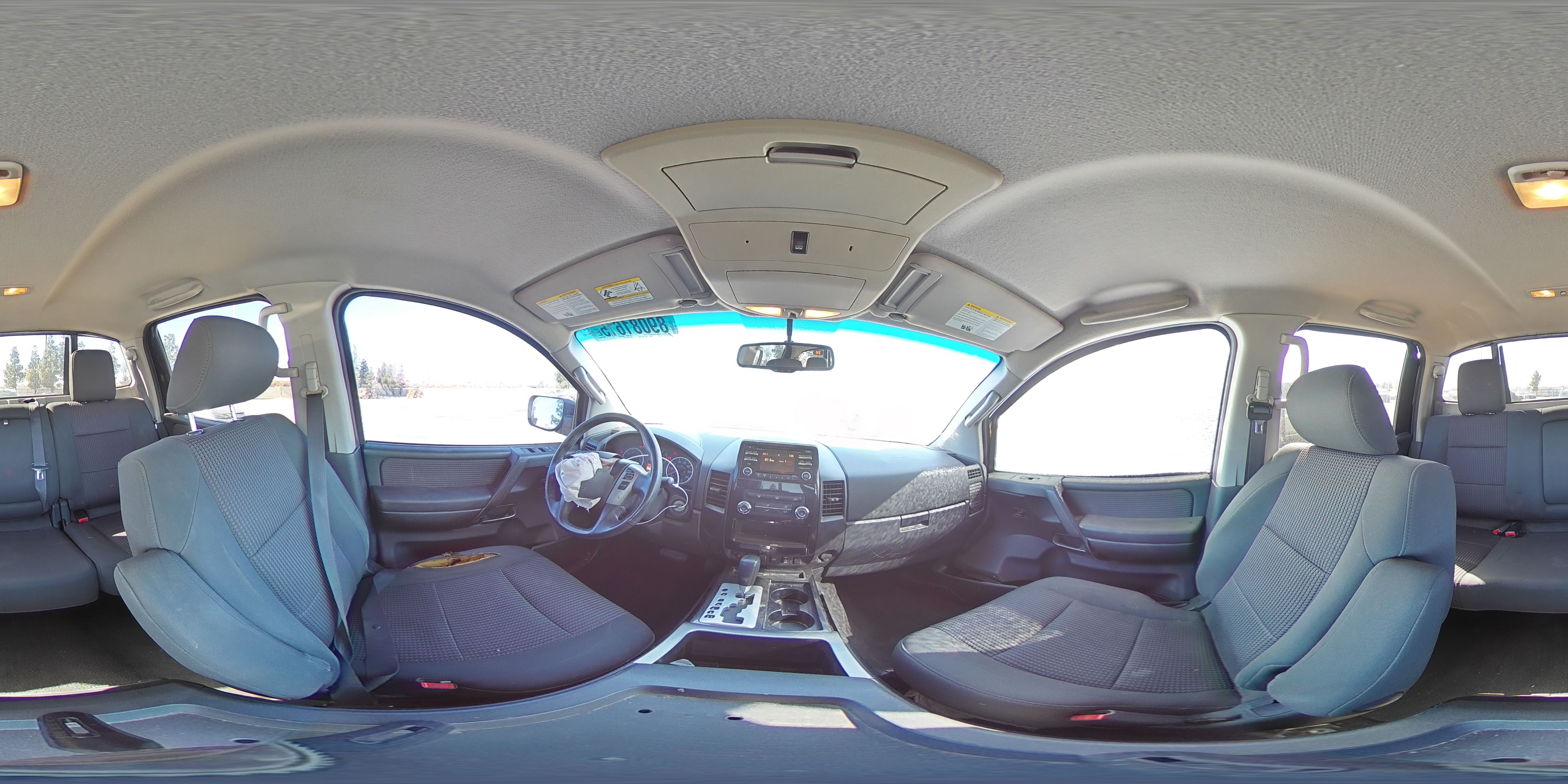 2013 Nissan Titan - Image 12