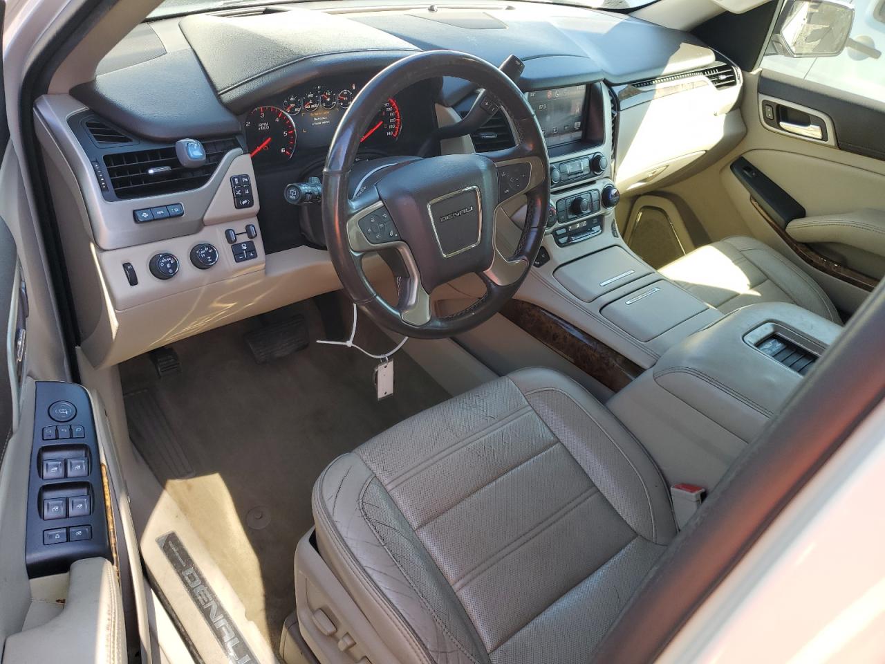 2015 GMC Yukon - Image 8