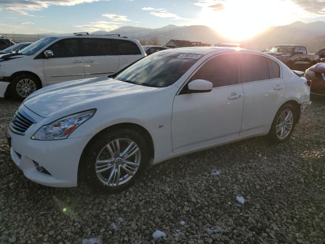 2015 Infiniti Q40 