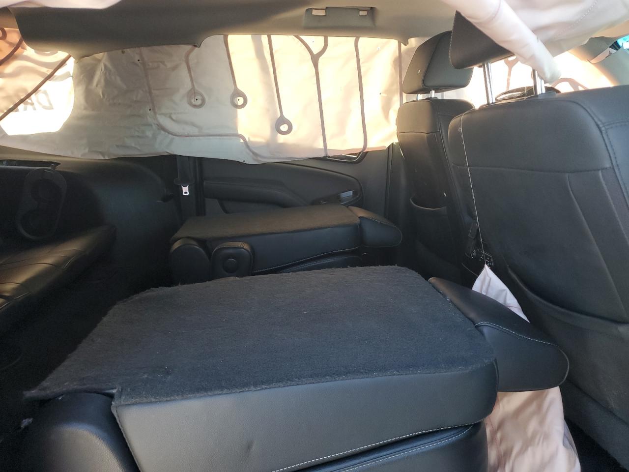 2018 Chevrolet Suburban - Image 11