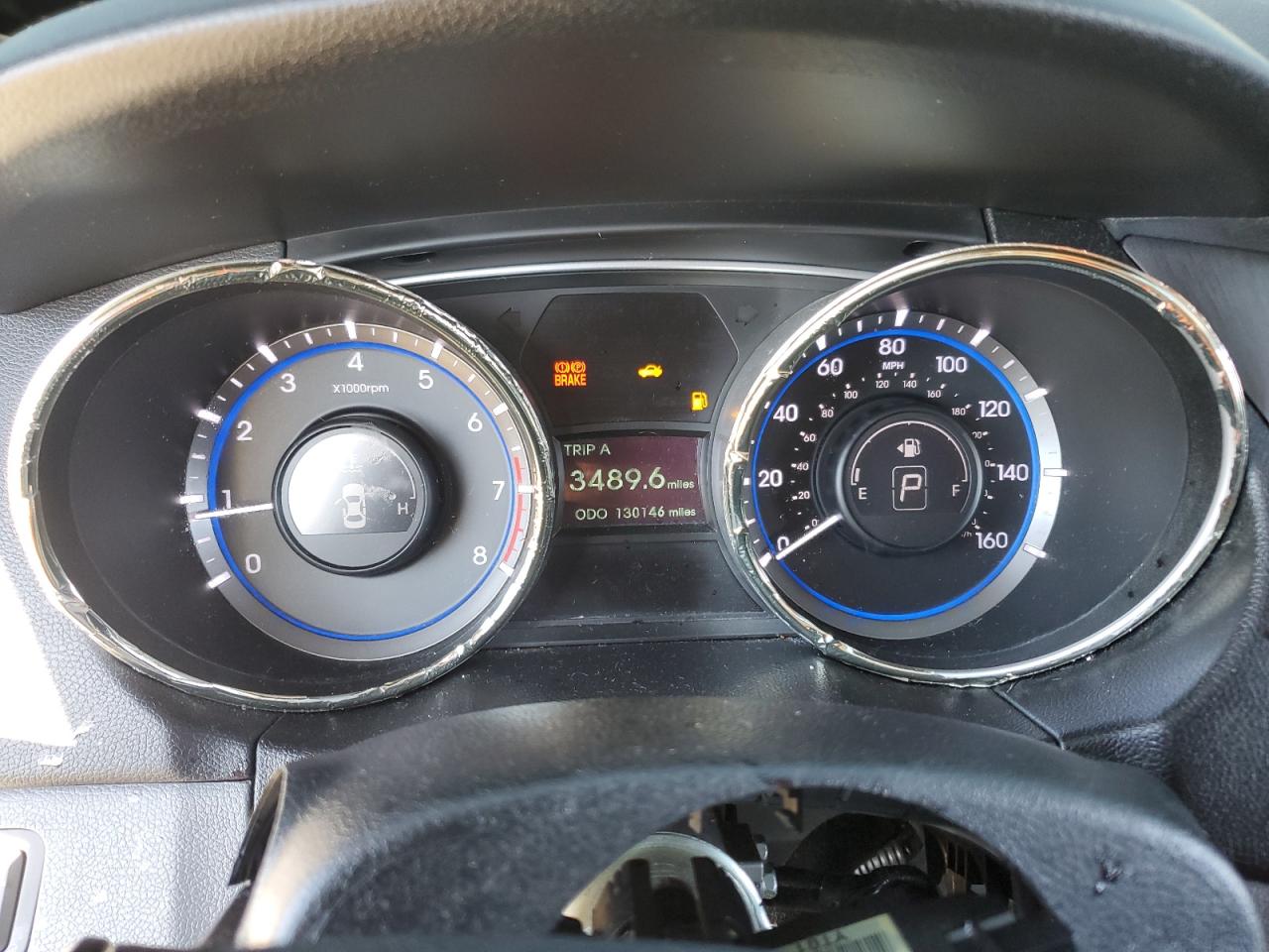 2011 Hyundai Sonata - Image 9