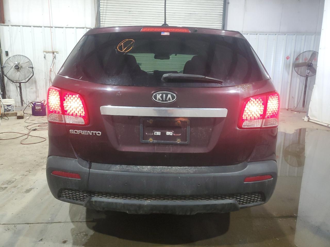 VIN 5XYKT3A18DG383811 2013 KIA SORENTO no.6