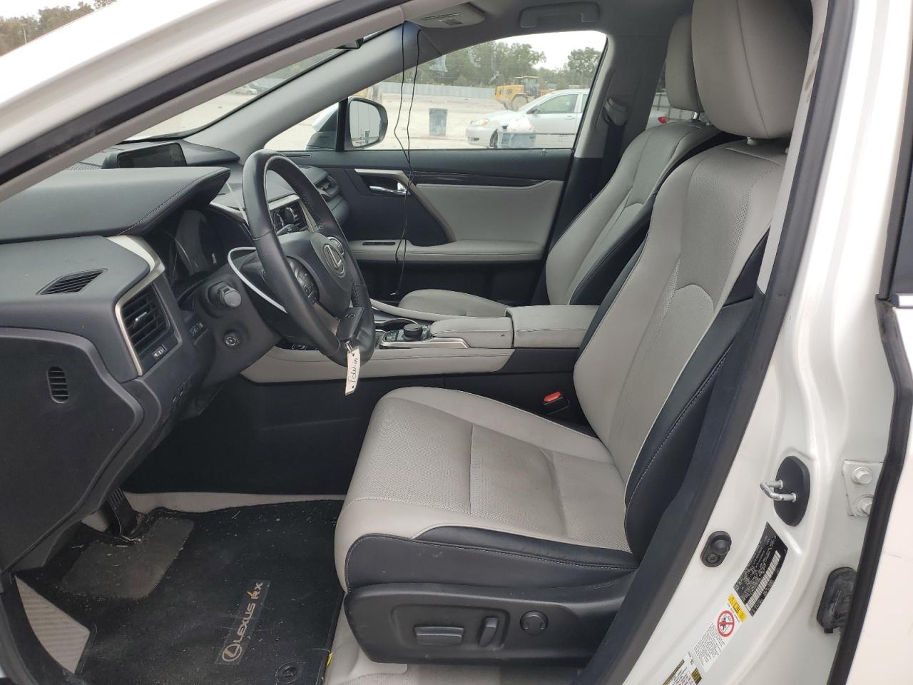 2017 Lexus RX - Image 7