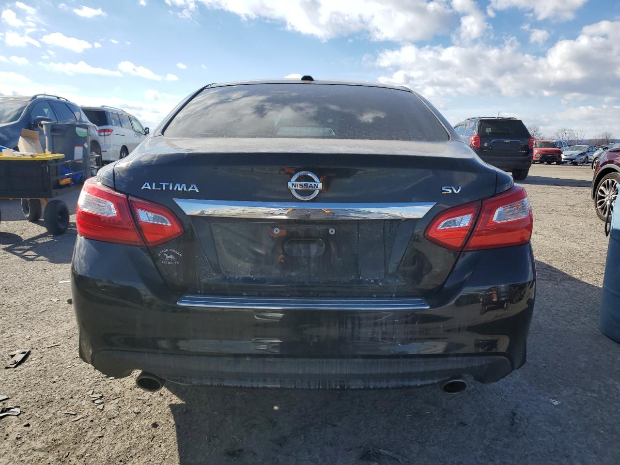 2017 Nissan Altima - Image 6
