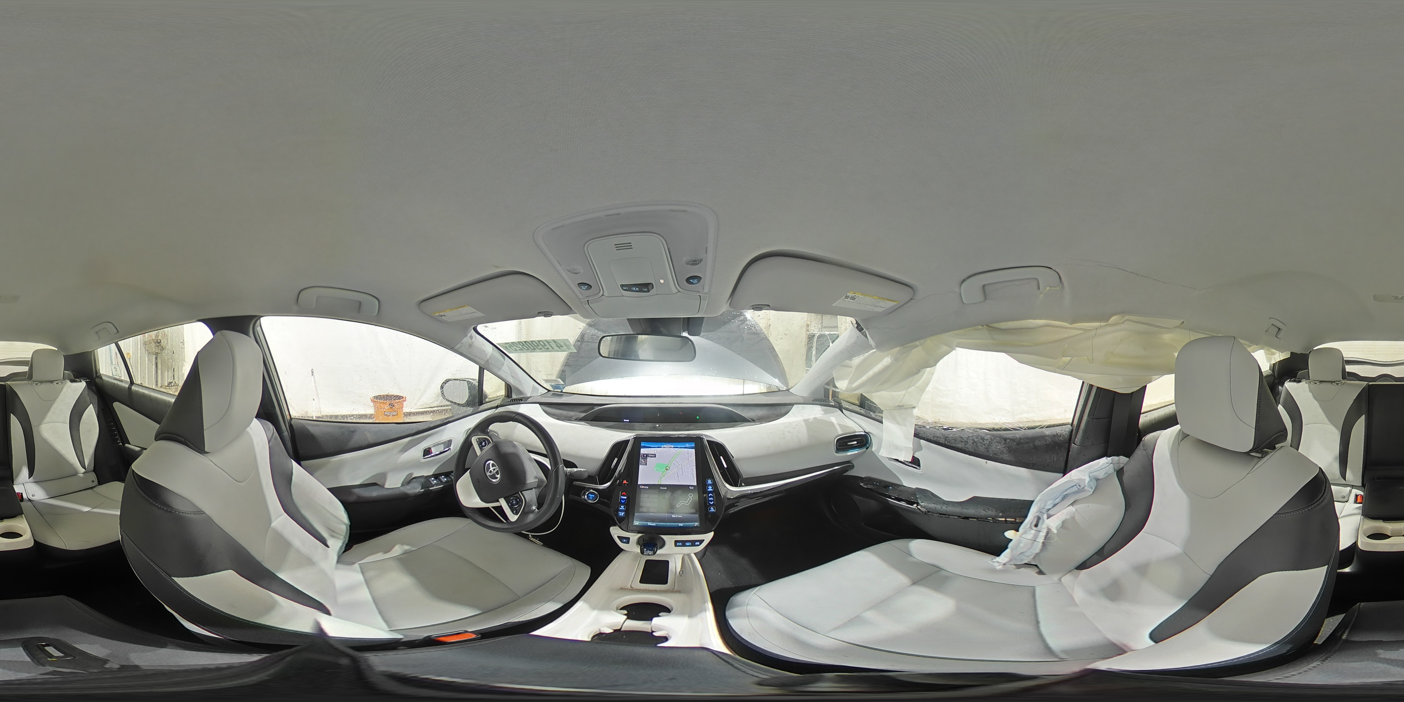 2017 Toyota Prius - Image 15