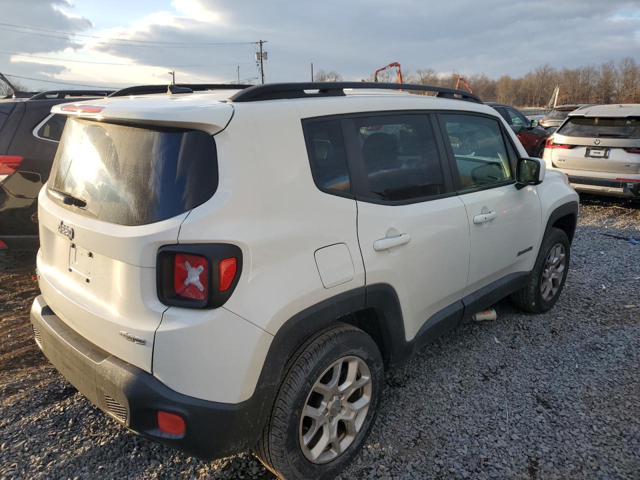 2016 Jeep Renegade - Image 3