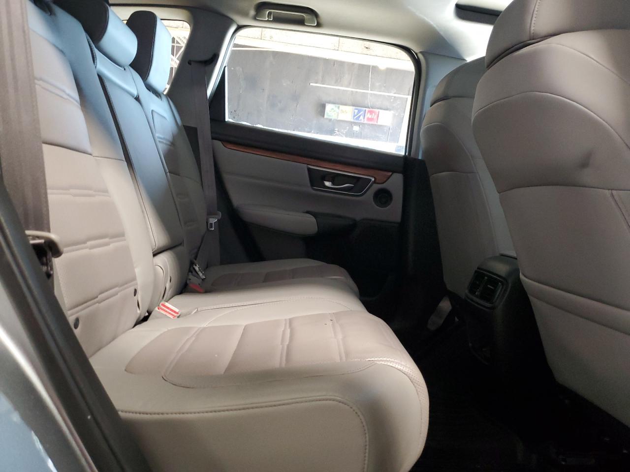 2017 Honda CR-V - Image 12
